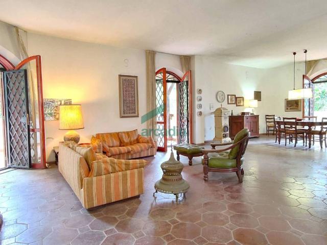 Villa Indipendente in vendita a Municipio 5, Puglia