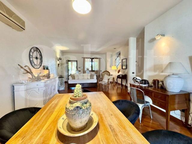 Villa Indipendente in vendita a Municipio 5, Puglia