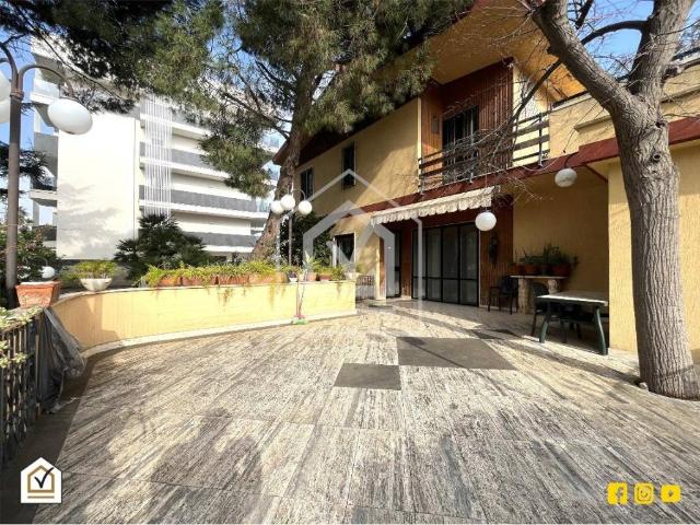 Villa Indipendente in vendita a Municipio 5, Puglia