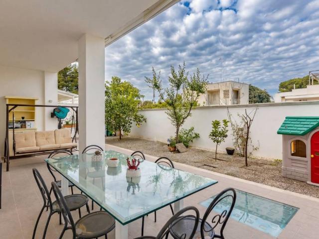 Villa Indipendente in vendita a Municipio 2, Puglia