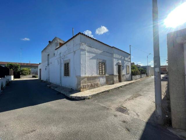 Villa Indipendente in vendita a Municipio 4, Puglia