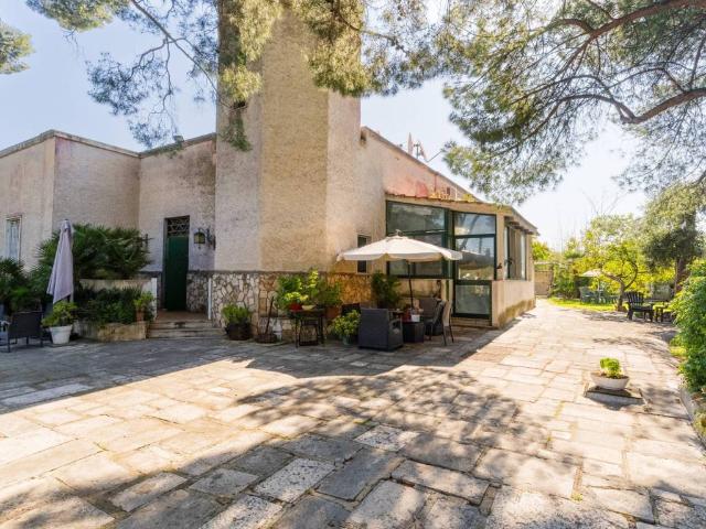 Villa Indipendente in vendita a Municipio 2, Puglia