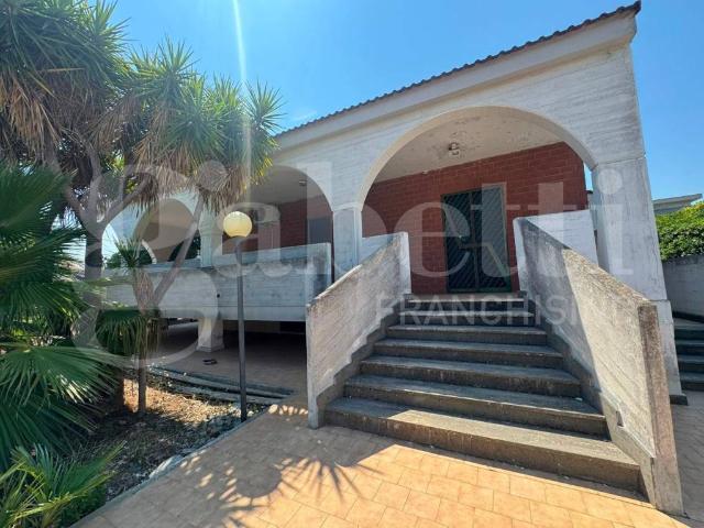 Villa Indipendente in vendita a Municipio 5, Puglia