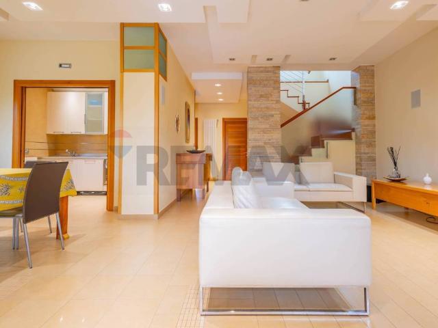 Villa Indipendente in vendita a Municipio 1, Puglia