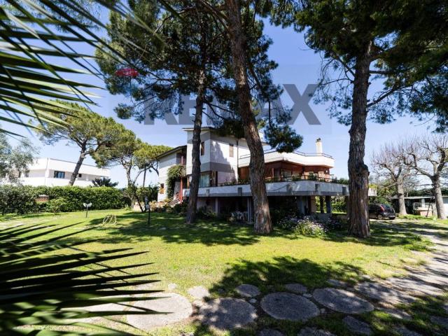 Villa Indipendente in vendita a Municipio 2, Puglia