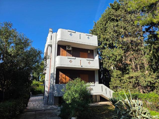 Villa Indipendente in vendita a Carbonara di Bari, Puglia