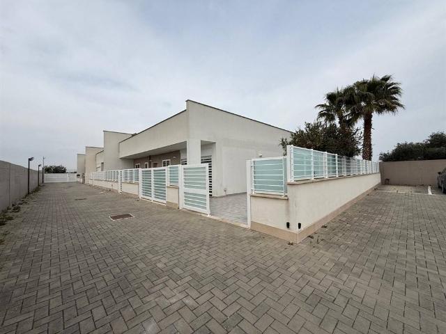 Villa Indipendente in vendita a Municipio 4, Puglia