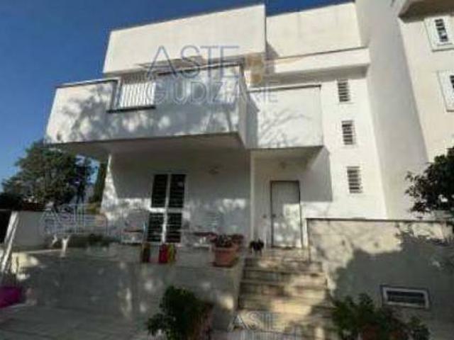 Villa Indipendente in vendita a Municipio 2, Puglia
