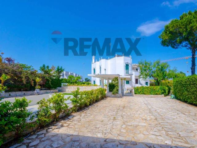 Villa Indipendente in vendita a Municipio 5, Puglia