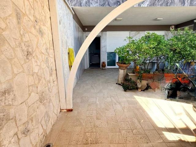 Villa Indipendente in vendita a Municipio 1, Puglia
