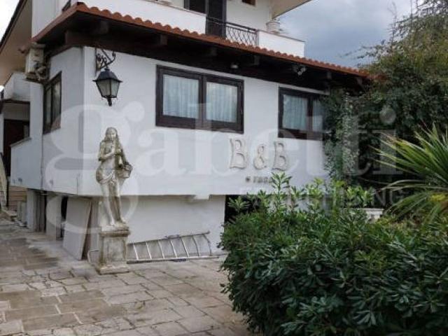 Villa Indipendente in vendita a Municipio 2, Puglia