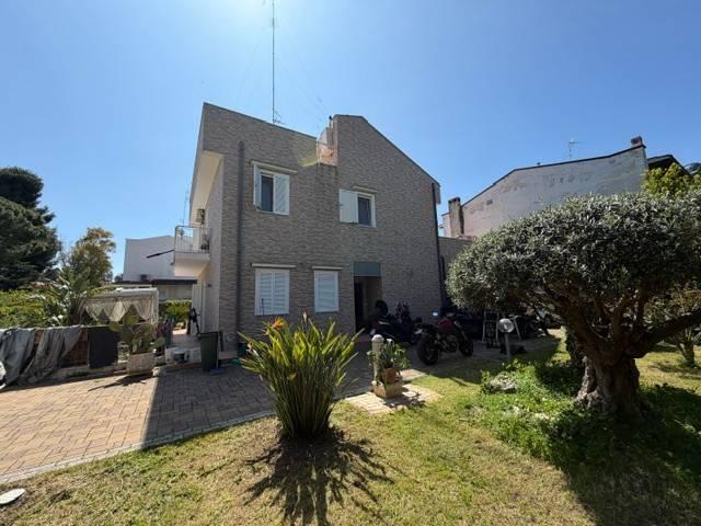 Villa Indipendente in vendita a Municipio 2, Puglia