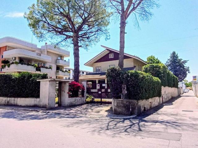 Villa Indipendente in vendita a Municipio 2, Puglia