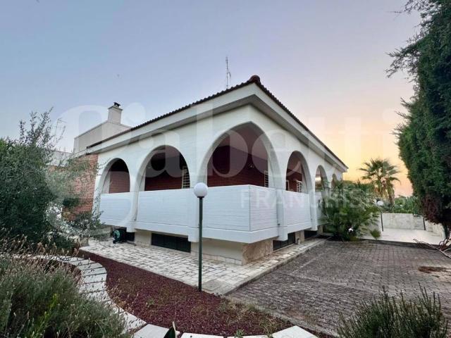 Villa Indipendente in vendita a Puglia, Bari