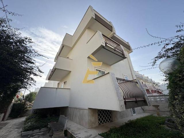 Villa Indipendente in vendita a Puglia, Bari