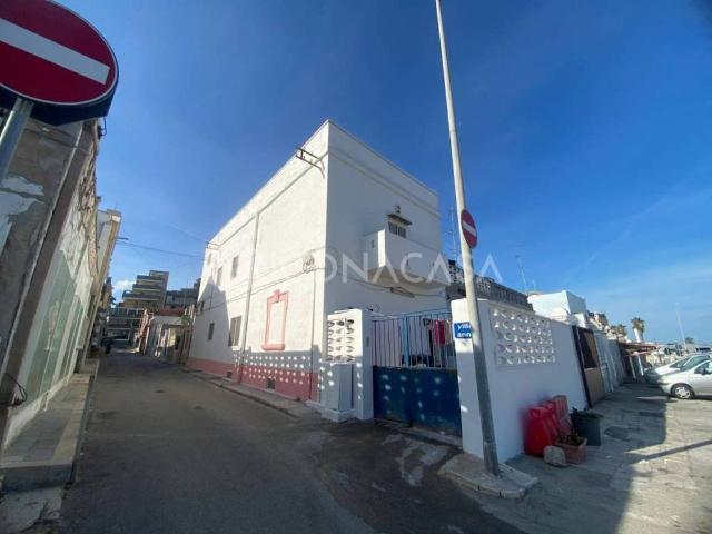 Villa Indipendente in vendita a Municipio 3, Puglia