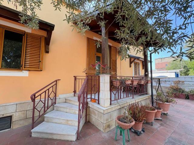 Villa Indipendente in vendita a Municipio 2, Puglia