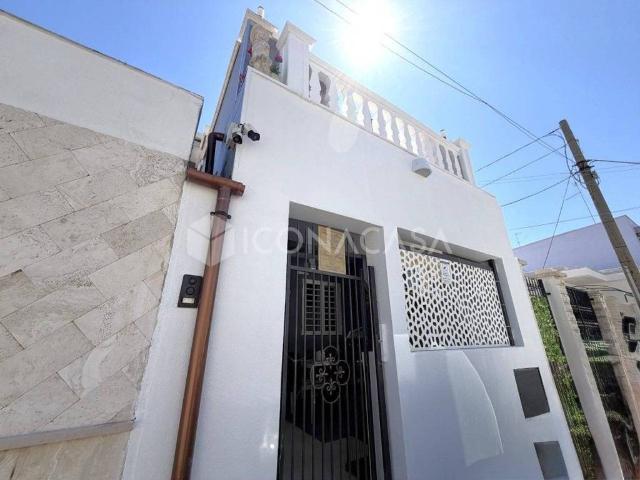 Villa Indipendente in vendita a Municipio 5, Puglia