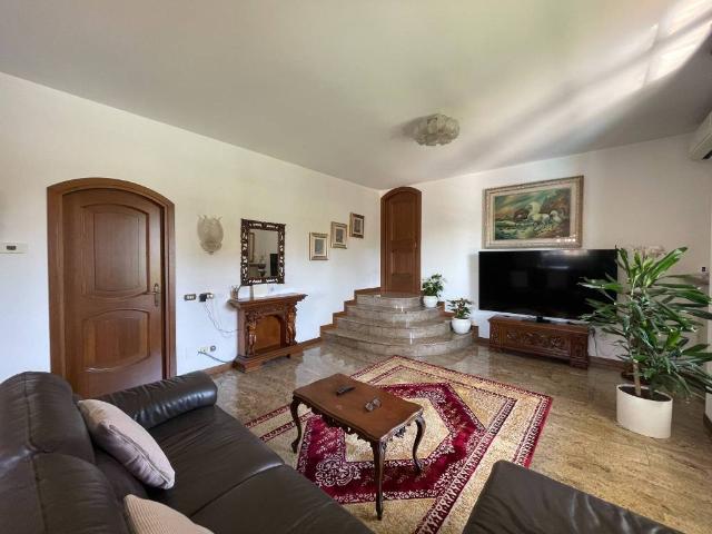 Villa Indipendente in vendita a Bariano, Lombardia