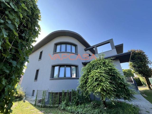 Villa Indipendente in vendita a Bariano, Lombardia