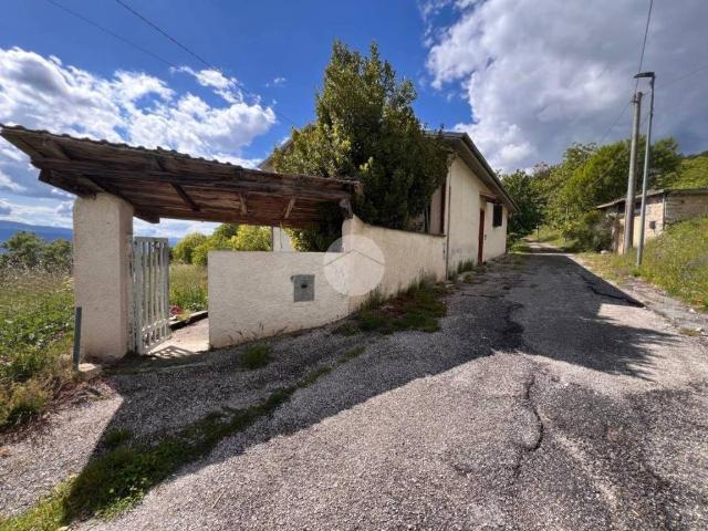 Villa Indipendente in vendita a Barisciano, Abruzzo