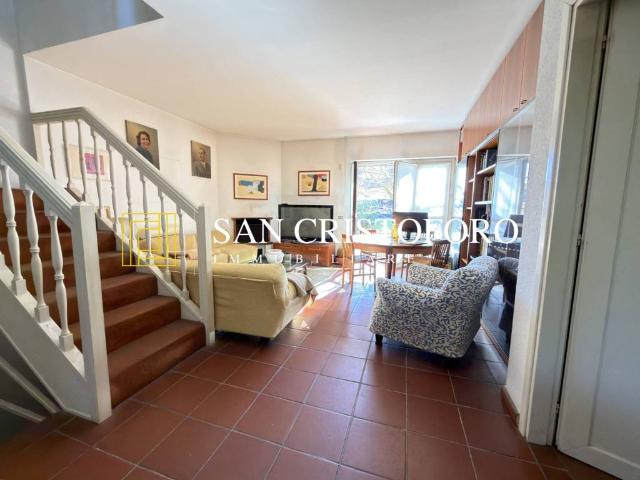 Villa Indipendente in vendita a Barlassina, Lombardia