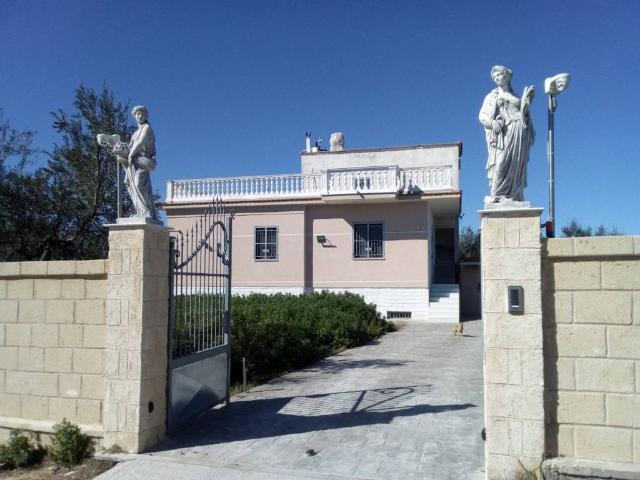 Villa Indipendente in vendita a Puglia, Barletta-andria-trani