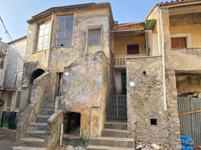 Villa Indipendente in vendita a Sava, Baronissi