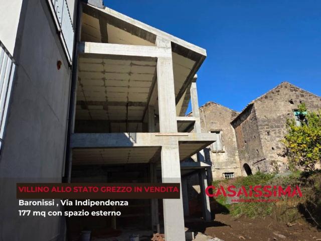 Villa Indipendente in vendita a Baronissi, Campania