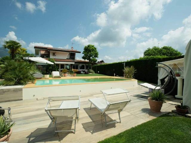 Villa Indipendente in vendita a Barzago, Lombardia