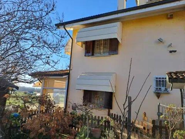 Villa Indipendente in vendita a Basaluzzo, Alessandria