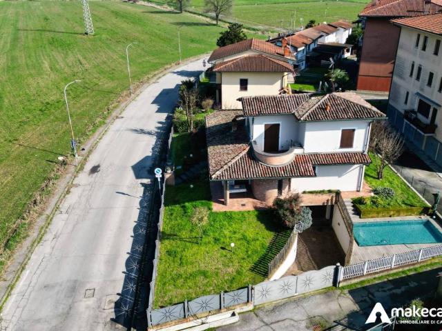 Villa Indipendente in vendita a Bascapè, Lombardia