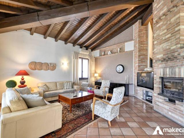 Villa Indipendente in vendita a Cascina Valletta, Bascapè