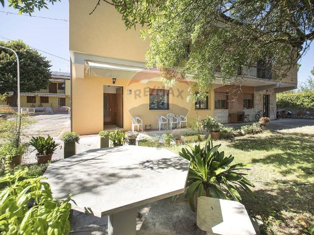 Villa Indipendente in vendita a San Lorenzo, Baschi