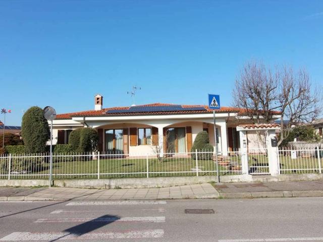 Villa Indipendente in vendita a Unione Comuni Basiano Masate, Basiano
