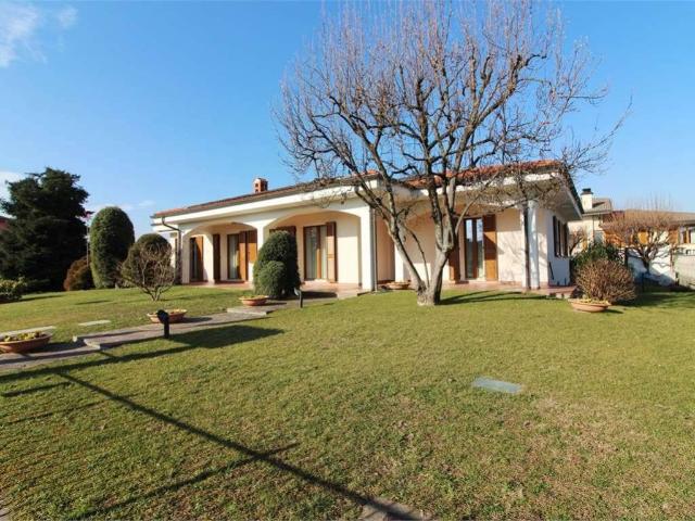 Villa Indipendente in vendita a Unione Comuni Basiano Masate, Basiano