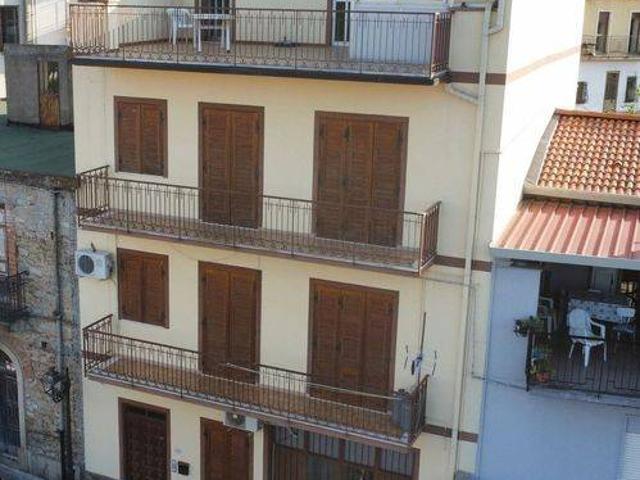 Villa Indipendente in vendita a Basicò, Sicilia