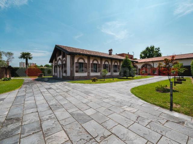 Villa Indipendente in vendita a Milano 3, Basiglio