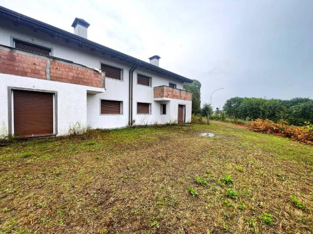 Villa Indipendente in vendita a Basiliano, Friuli-Venezia Giulia