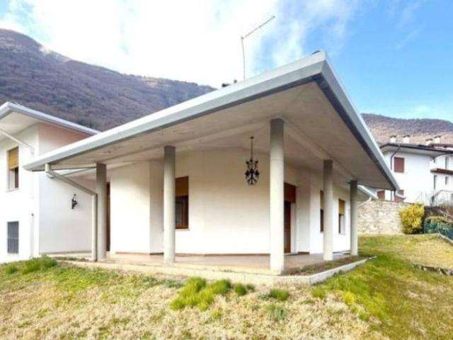 Villa Indipendente in vendita a Bassano Del Grappa, Veneto