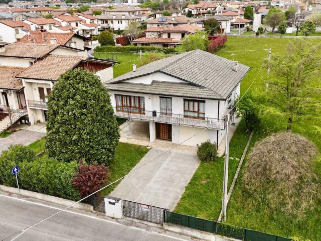 Villa Indipendente in vendita a Marchesane, Bassano Del Grappa