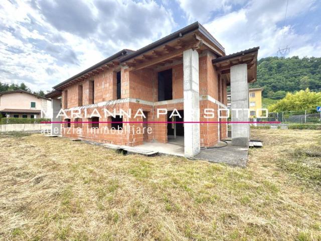 Villa Indipendente in vendita a Villaggio Europa, Bassano Del Grappa