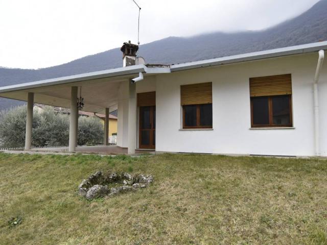 Villa Indipendente in vendita a Bassano Del Grappa, Veneto