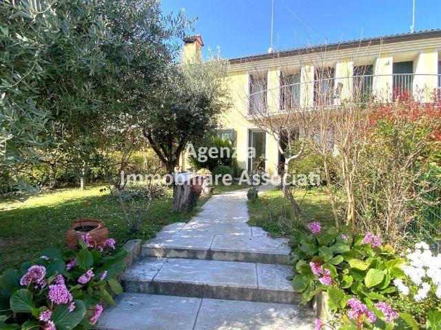 Villa Indipendente in vendita a Sant'Eusebio, Bassano del Grappa