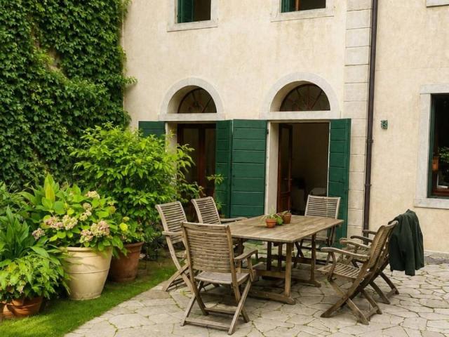 Villa Indipendente in vendita a Bassano Del Grappa, Veneto