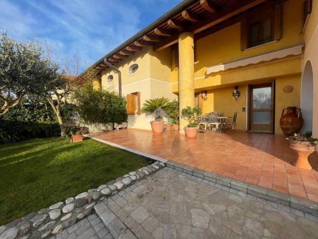 Villa Indipendente in vendita a Bassano Del Grappa, Veneto