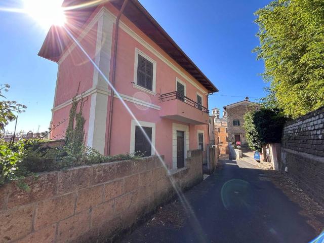 Villa Indipendente in vendita a Bassano In Teverina, Lazio
