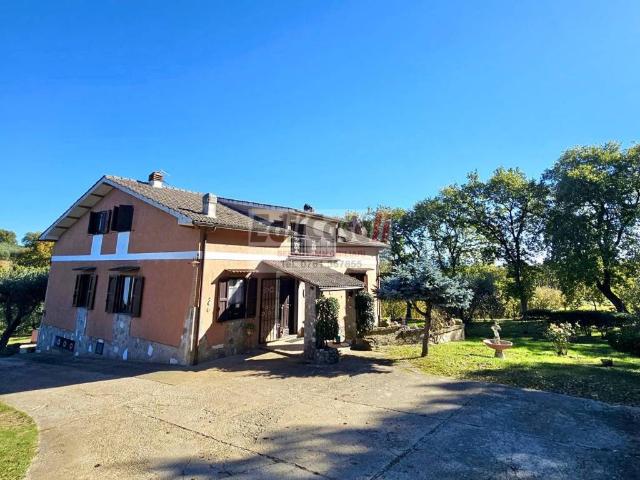 Villa Indipendente in vendita a Chia, Soriano Nel Cimino