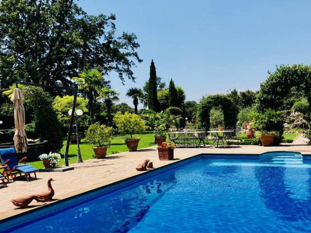 Villa Indipendente in vendita a Bassano In Teverina, Lazio