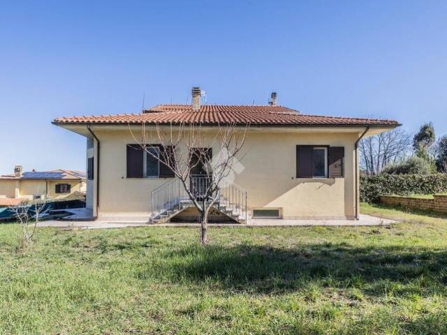 Villa Indipendente in vendita a Bassano Romano, Lazio